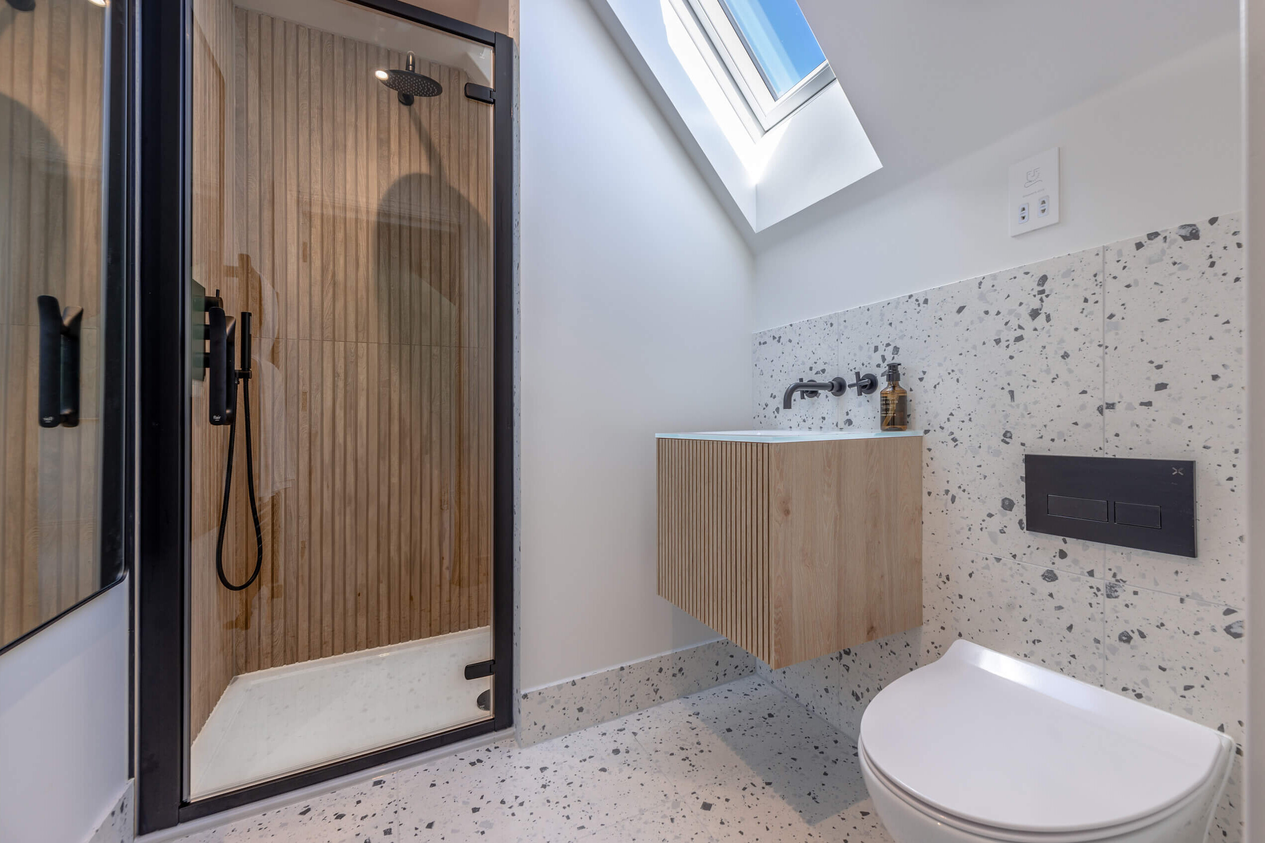 remmus designer homes hammonds mill place internal photo